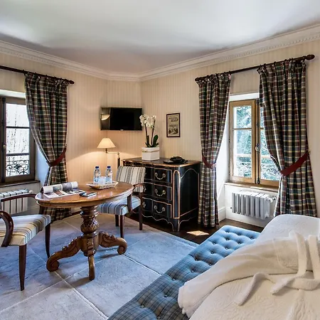 Chateau De La Tour Du Puits Hotel